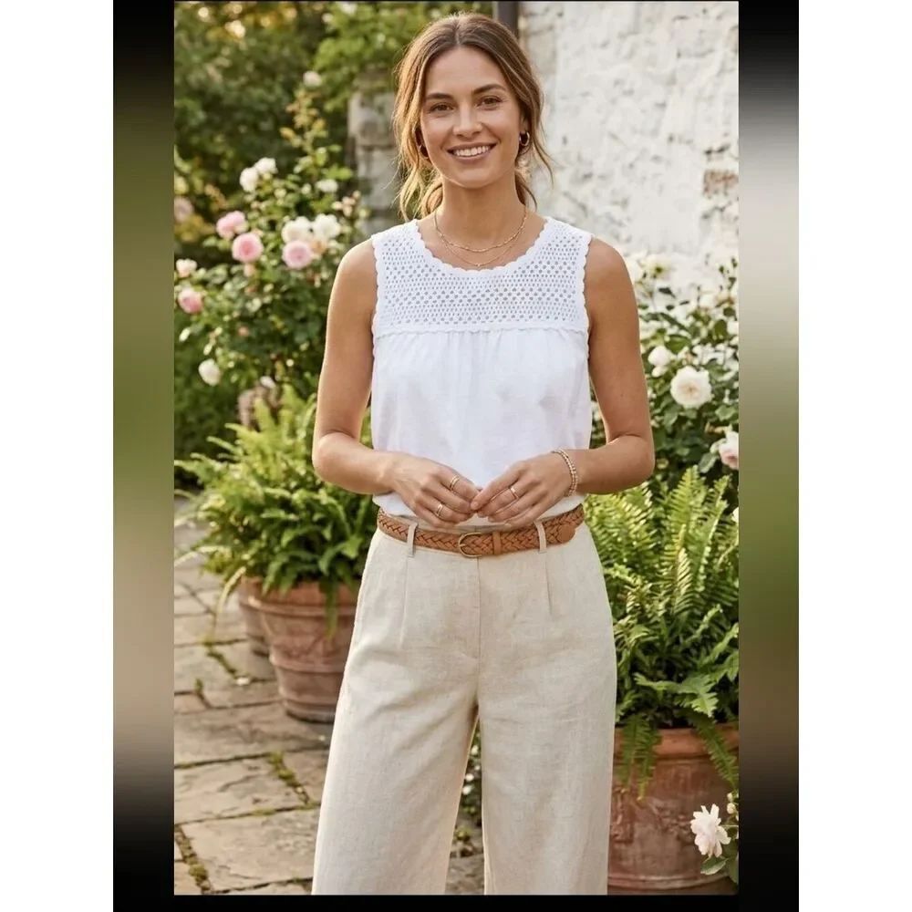 Time and Tru White Sleeveless Crochet Yoke Tank Top - Size M (8-10)